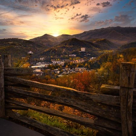 Suite Sensations, Hot Tub, Pool Table, 1089 Free Tickets Each Paid Day, Dollywood And More Pigeon Forge Buitenkant foto