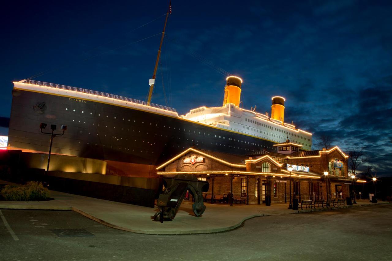 Suite Sensations, Hot Tub, Pool Table, 1089 Free Tickets Each Paid Day, Dollywood And More Pigeon Forge Buitenkant foto