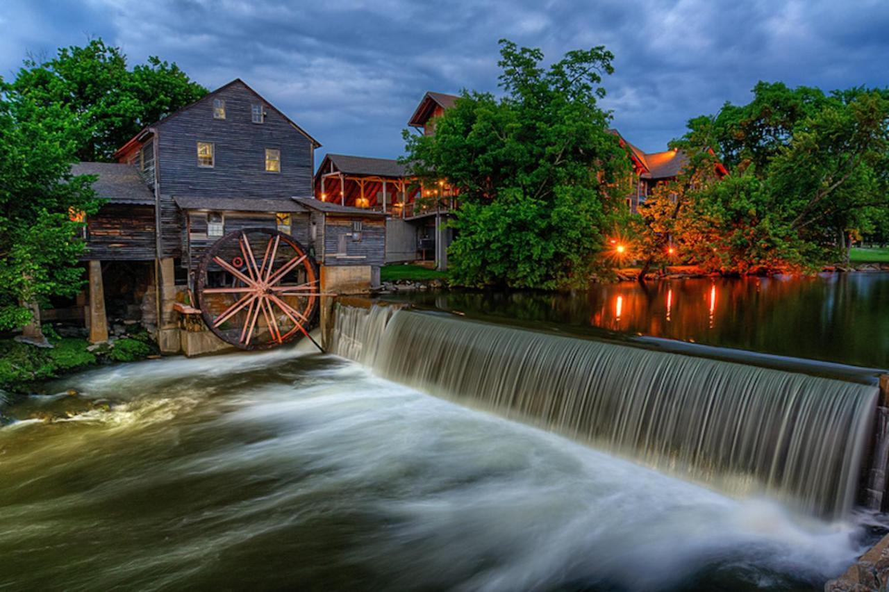 Suite Sensations, Hot Tub, Pool Table, 1089 Free Tickets Each Paid Day, Dollywood And More Pigeon Forge Buitenkant foto