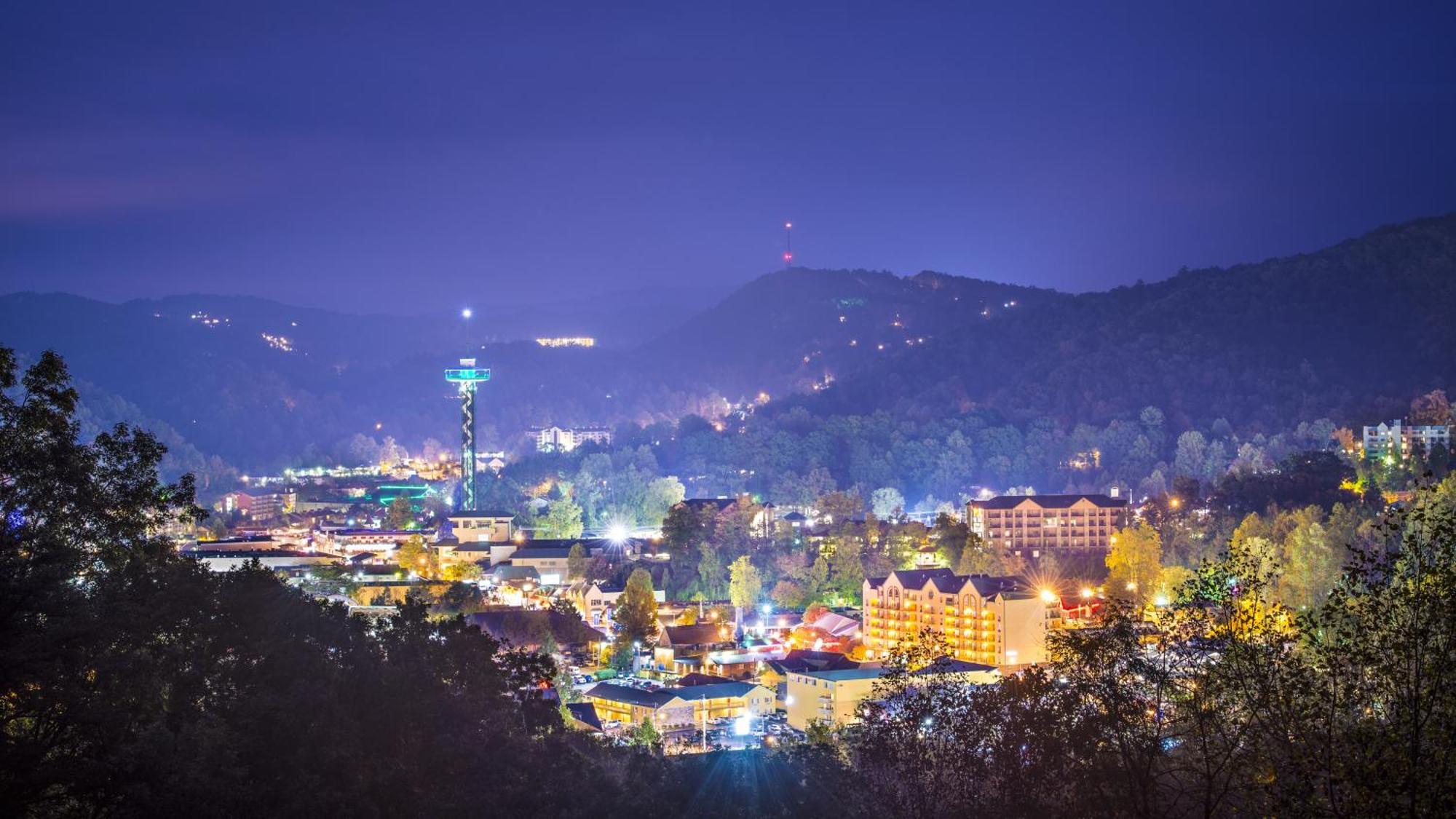 Suite Sensations, Hot Tub, Pool Table, 1089 Free Tickets Each Paid Day, Dollywood And More Pigeon Forge Buitenkant foto