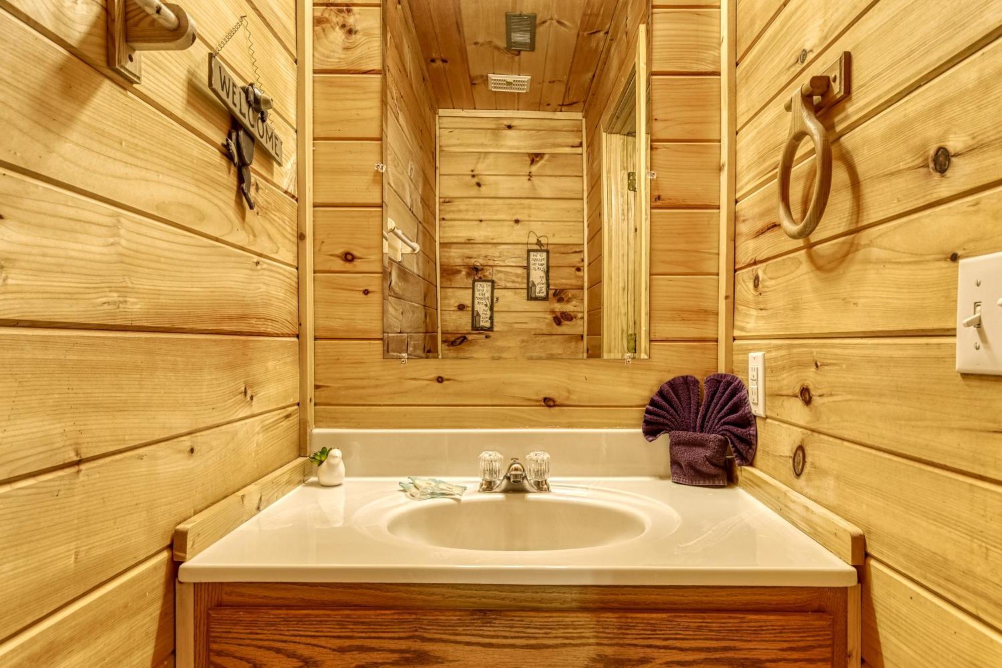 Suite Sensations, Hot Tub, Pool Table, 1089 Free Tickets Each Paid Day, Dollywood And More Pigeon Forge Buitenkant foto