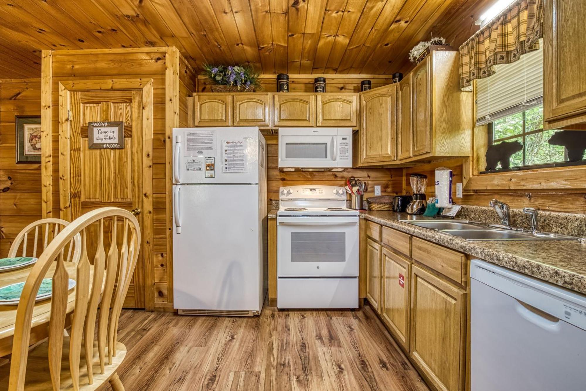Suite Sensations, Hot Tub, Pool Table, 1089 Free Tickets Each Paid Day, Dollywood And More Pigeon Forge Buitenkant foto