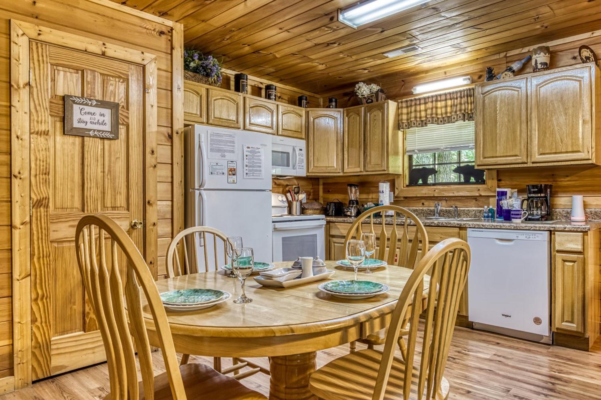 Suite Sensations, Hot Tub, Pool Table, 1089 Free Tickets Each Paid Day, Dollywood And More Pigeon Forge Buitenkant foto