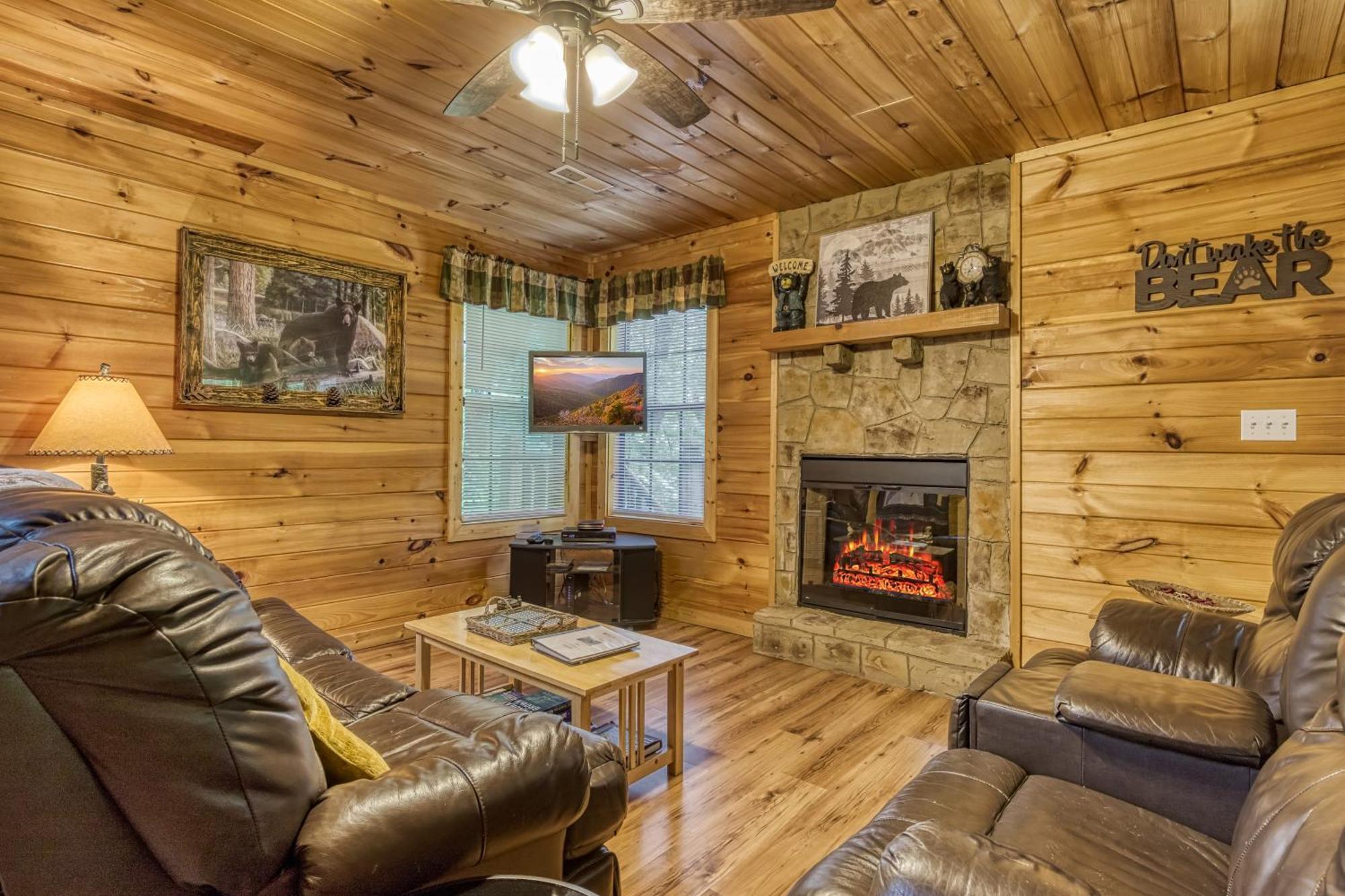 Suite Sensations, Hot Tub, Pool Table, 1089 Free Tickets Each Paid Day, Dollywood And More Pigeon Forge Buitenkant foto