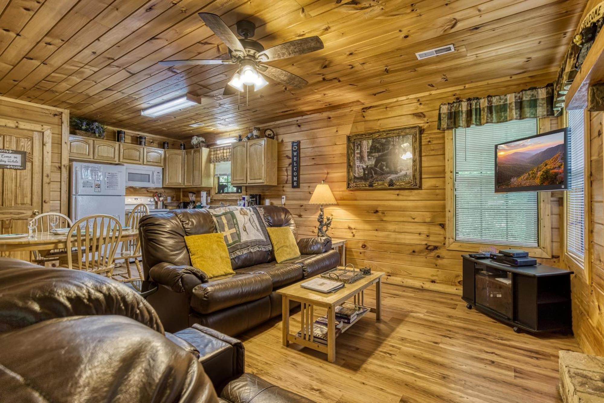 Suite Sensations, Hot Tub, Pool Table, 1089 Free Tickets Each Paid Day, Dollywood And More Pigeon Forge Buitenkant foto